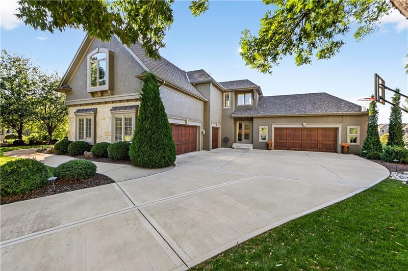 13816 Horton Dr, Overland Park, KS 66223