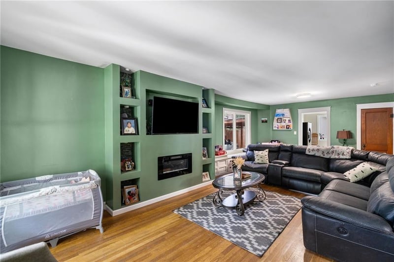 2215 Elizabeth Ave, Kansas City, KS 66102
