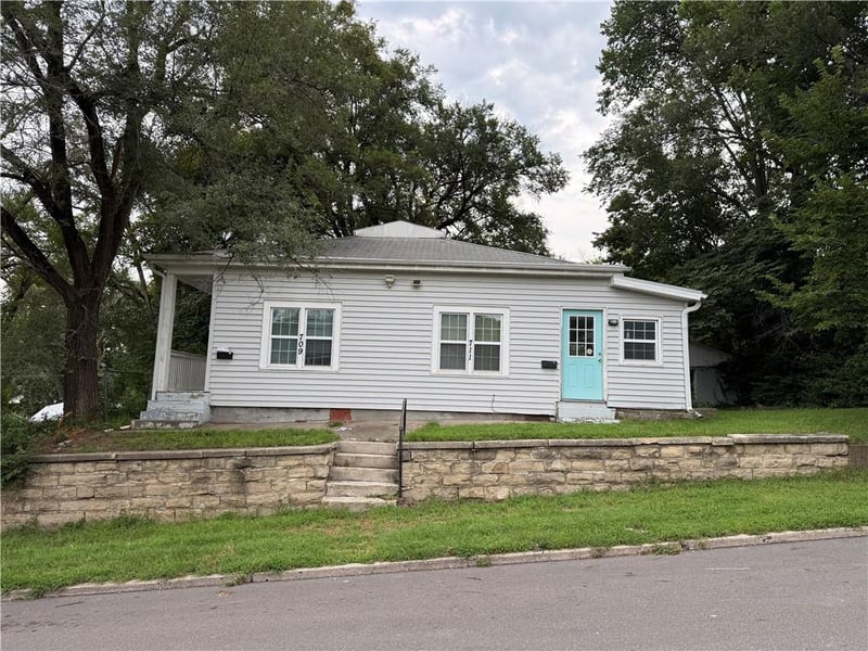 709 Powell St, St Joseph, MO 64501