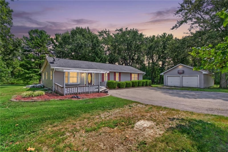 21405 S Harper Rd, Peculiar, MO 64078