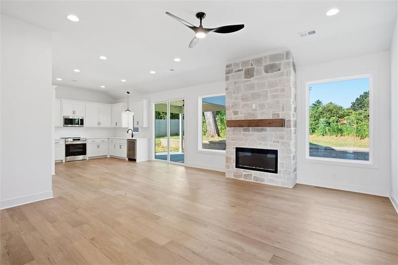 21043 S 225th St, Spring Hill, KS 66083