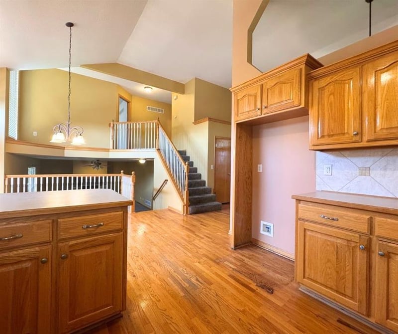 1301 Sawgrass Dr, Grain Valley, MO 64029