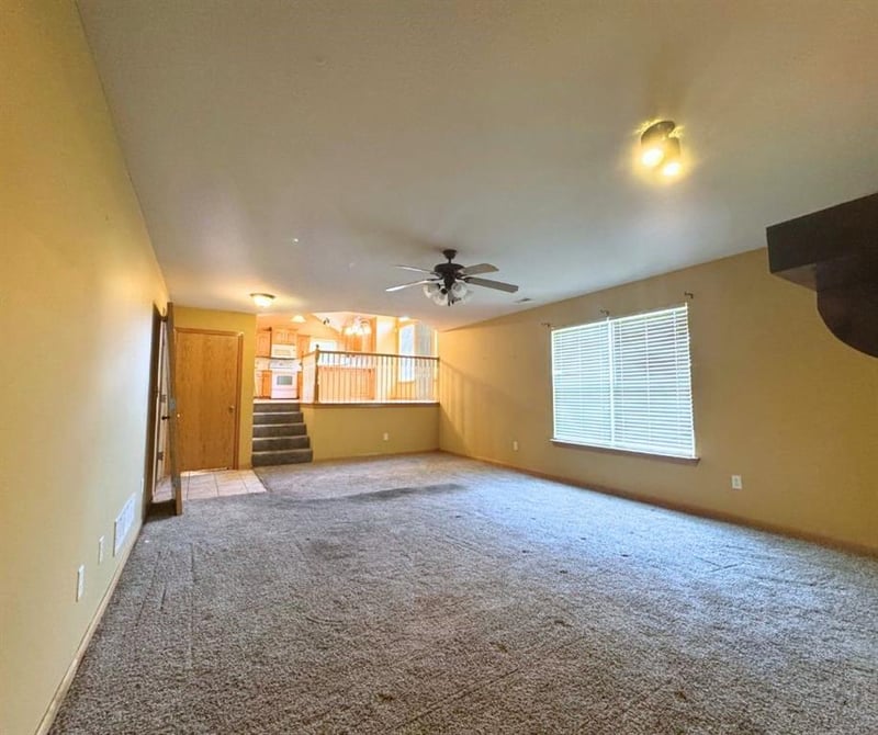 1301 Sawgrass Dr, Grain Valley, MO 64029