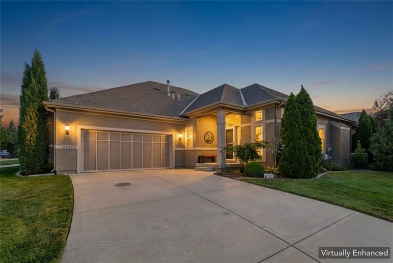 24520 W 110th St, Olathe, KS 66061