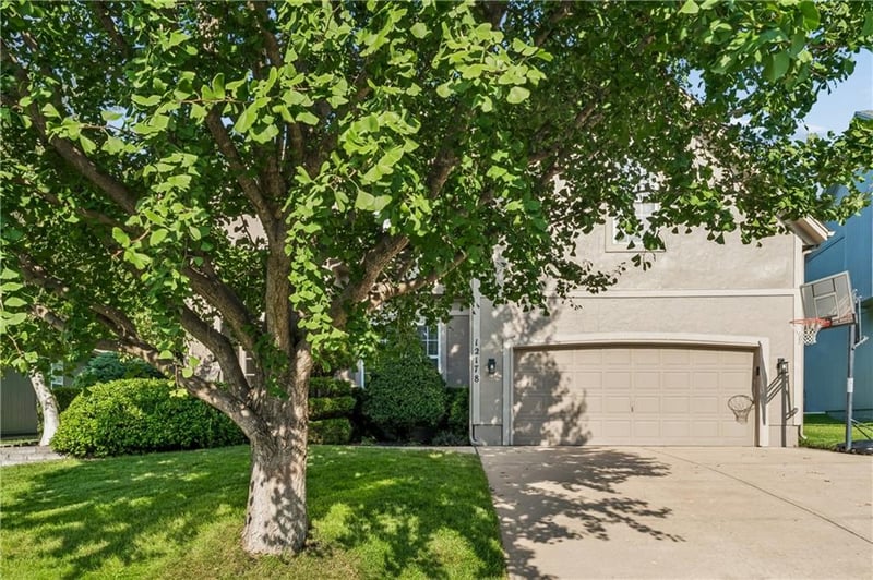 12178 S Prairie Creek Pw, Olathe, KS 66062