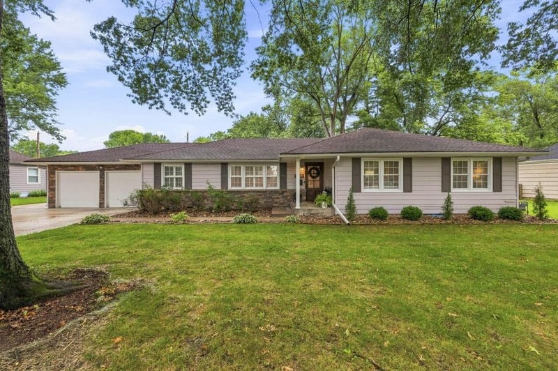 4020 W 96th St, Overland Park, KS 66207