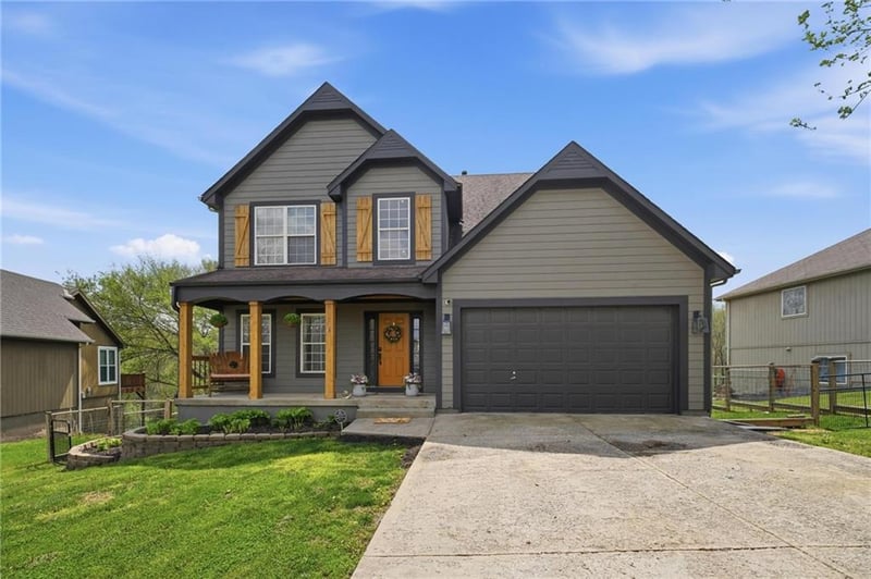 215 E Whispering Hills Blvd, Lone Jack, MO 64070