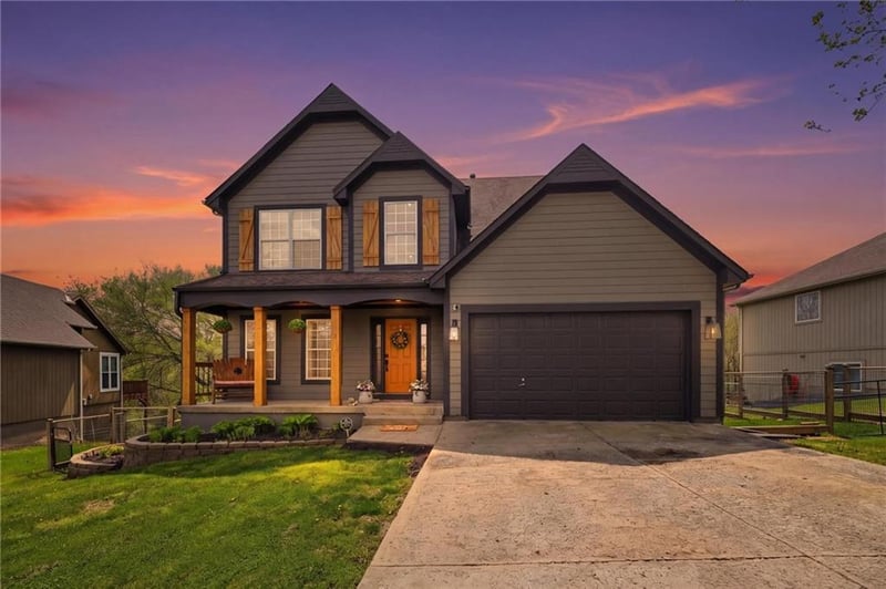 215 E Whispering Hills Blvd, Lone Jack, MO 64070
