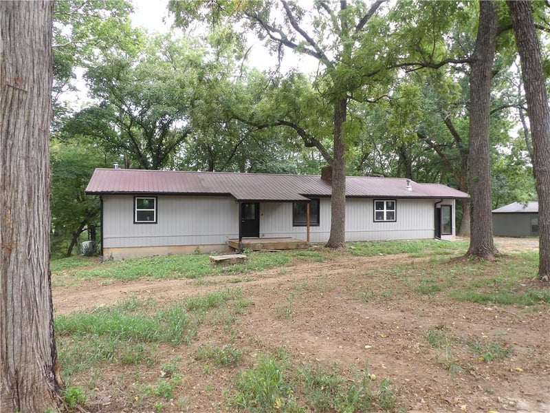 2594 Georgia Rd, Ottawa, KS 66067