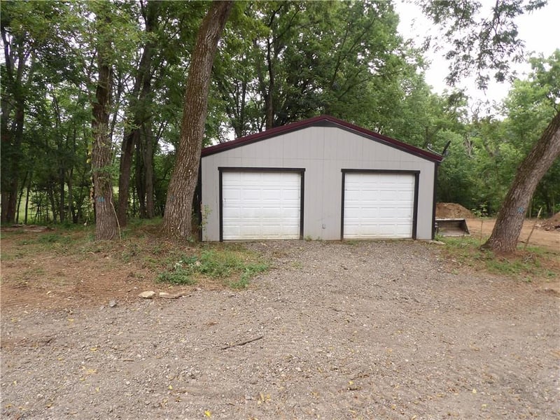 2594 Georgia Rd, Ottawa, KS 66067