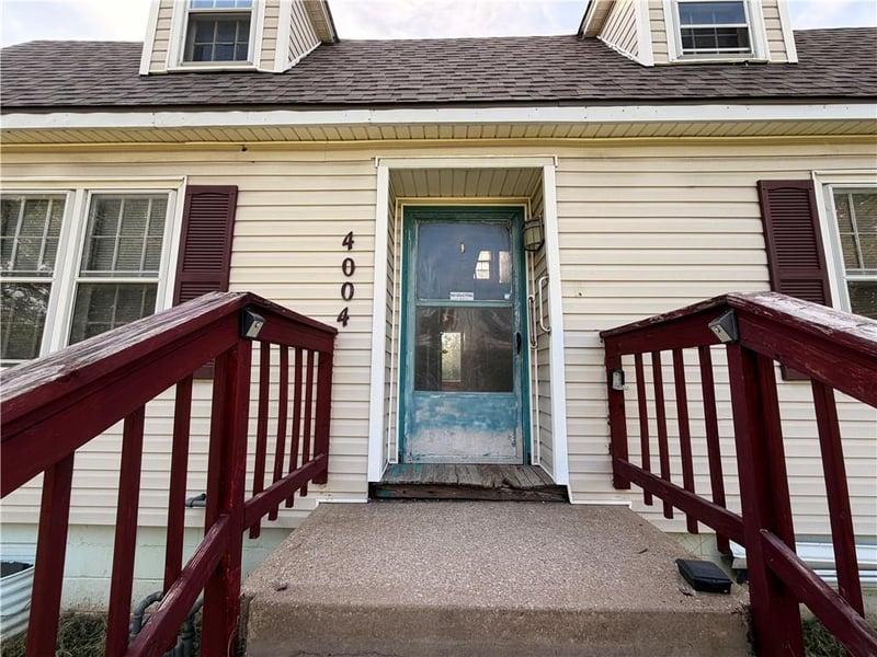 4004 Denton Rd, Kansas City, MO 64133