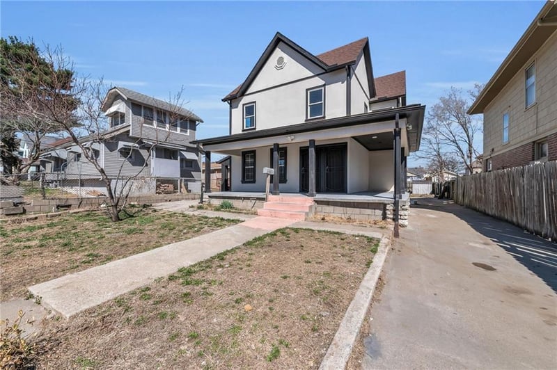 5208 E 8th St, Kansas City, MO 64124