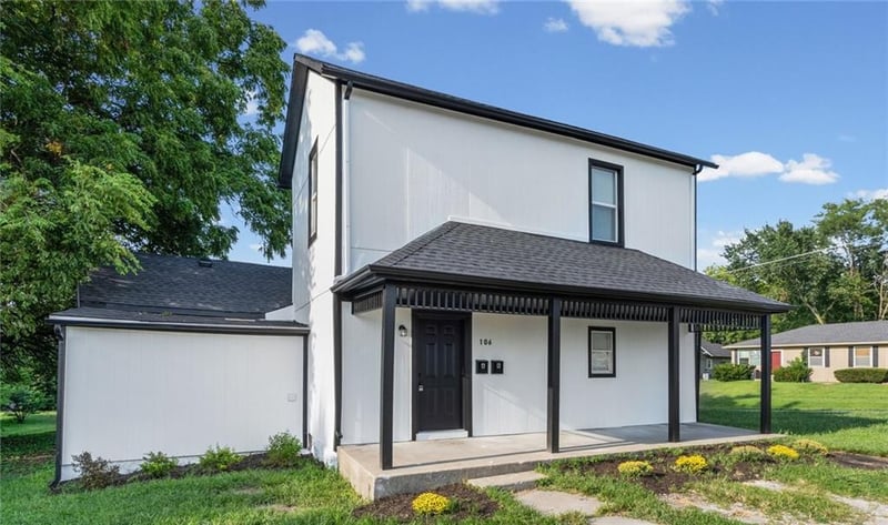106 E Buchanan St, Richmond, MO 64085