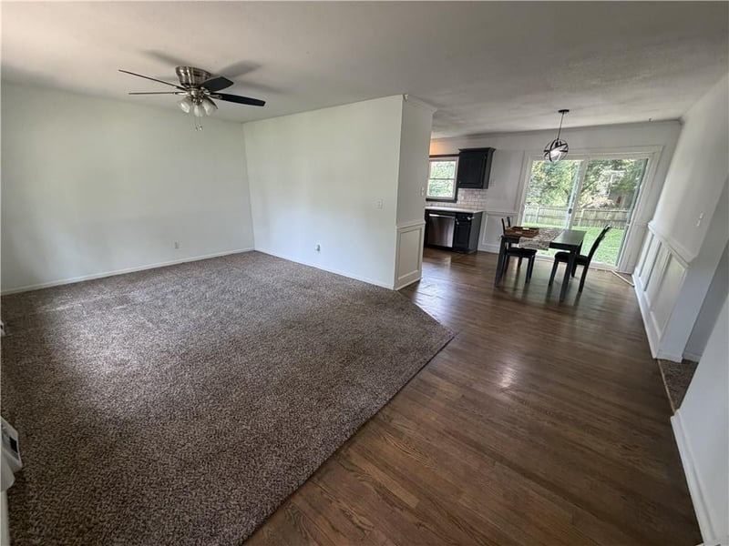 8829 N Holmes St, Kansas City, MO 64155