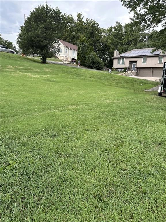 1819 NW 50th St, Northmoor, MO 64151