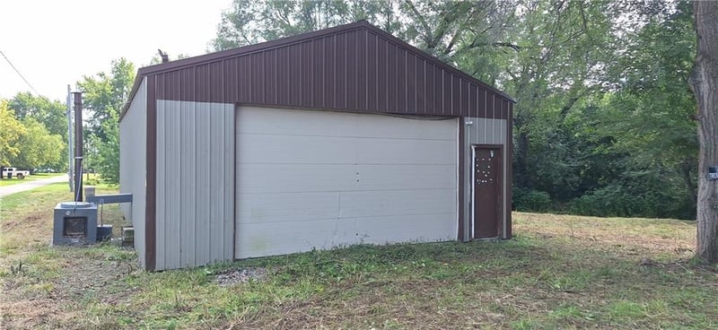517 Jones Ave, Brimson, MO 64642