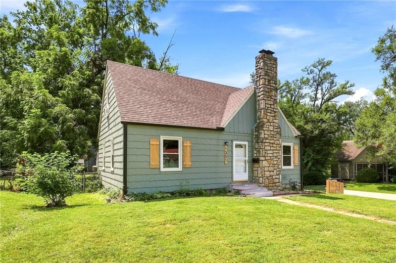 1301 E 80th St, Kansas City, MO 64131