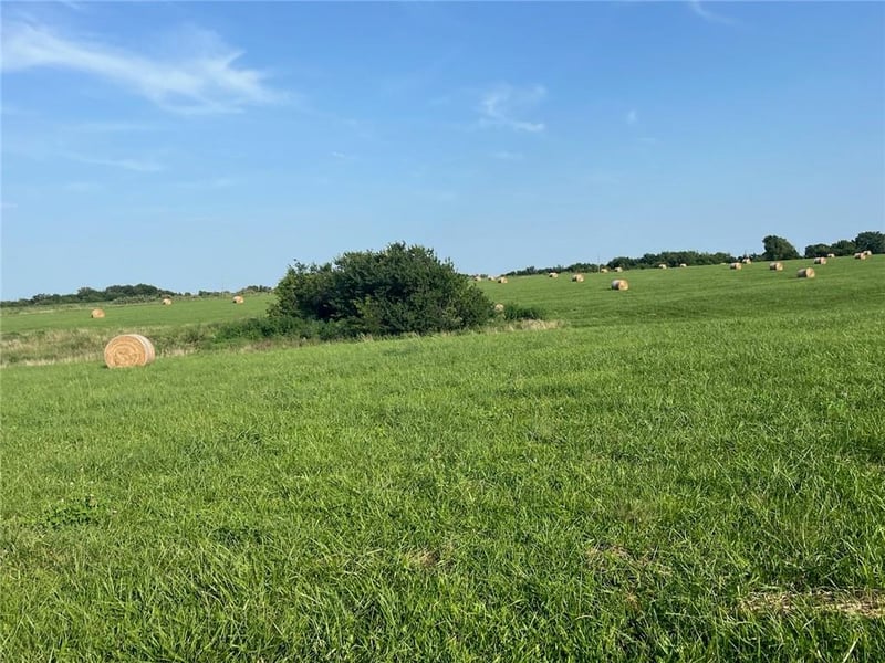 0003 Switzer Rd, Louisburg, KS 66053
