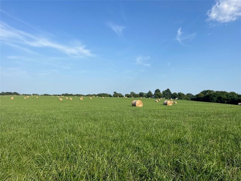 0004 Switzer Rd, Louisburg, KS 66053