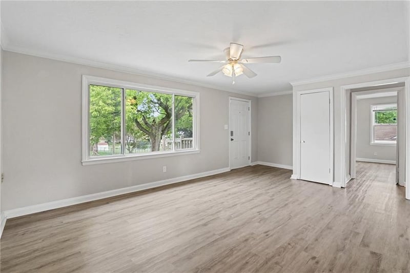 1405 E 133rd St, Grandview, MO 64030