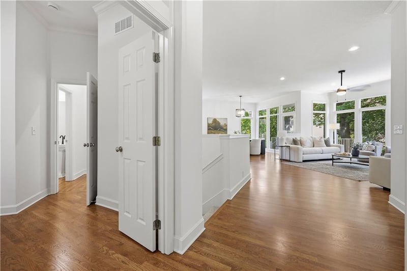 10153 S Shadow Cir, Olathe, KS 66061