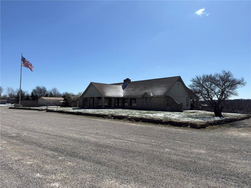 37 Poplar Ln, Linn Valley, KS 66040