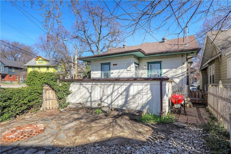 829 W 40 St, Kansas City, MO 64111