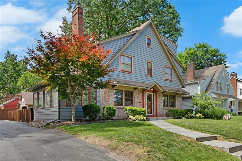 109 W 65th St, Kansas City, MO 64113