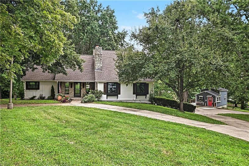4811 Lees Summit Rd, Kansas City, MO 64136