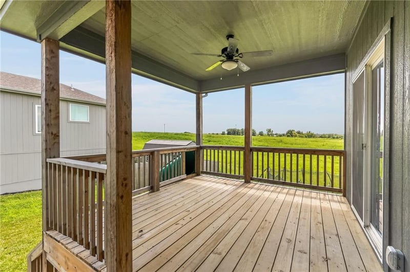 1015 Fox Trot Dr, Odessa, MO 64076