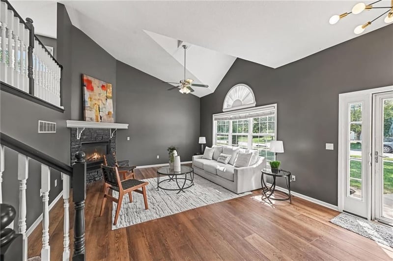 3214 Nottingham Ct, Lawrence, KS 66049