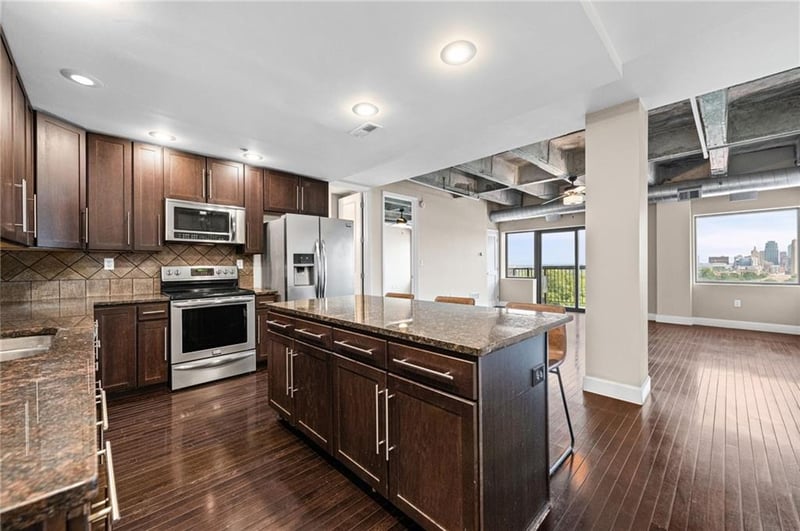 2940 Baltimore Ave #1303, Kansas City, MO 64108