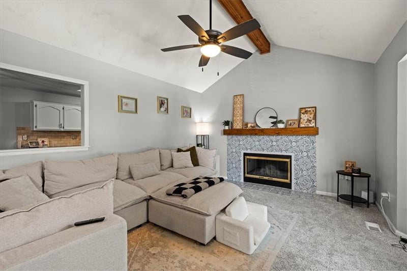 1712 NE Whitestone Dr, Lee's Summit, MO 64086