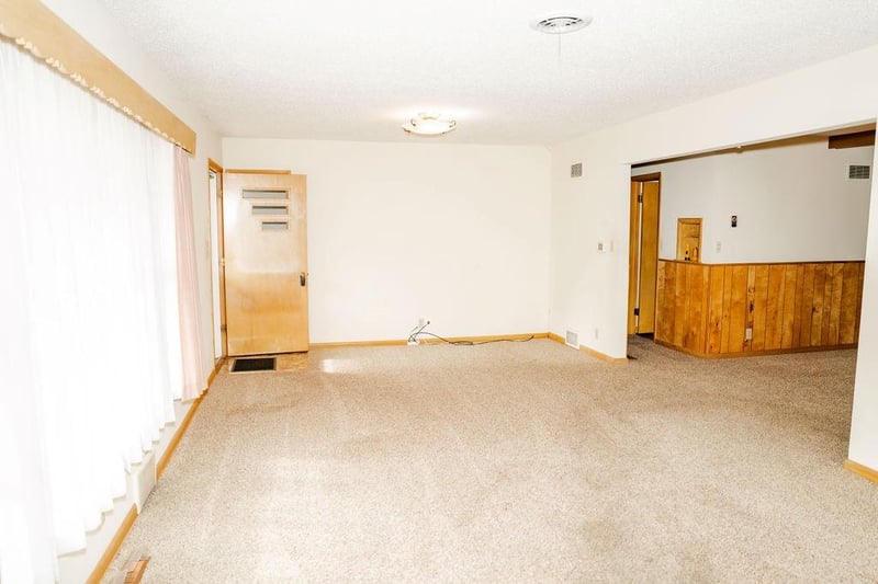 300 Huston Ave, Altamont, KS 67330