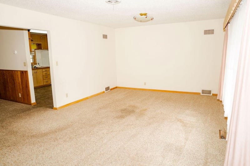 300 Huston Ave, Altamont, KS 67330