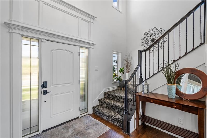 4248 SW Stoney Brook Dr, Lee's Summit, MO 64082