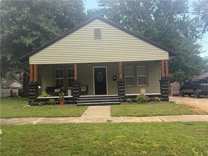 832 S Hickory St, Ottawa, KS 66067