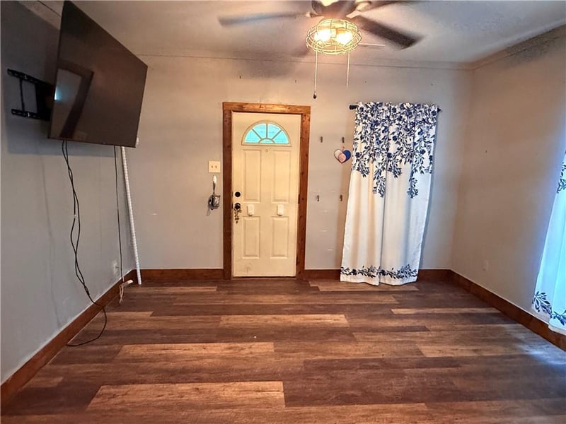 710 E Logan St, Ottawa, KS 66067