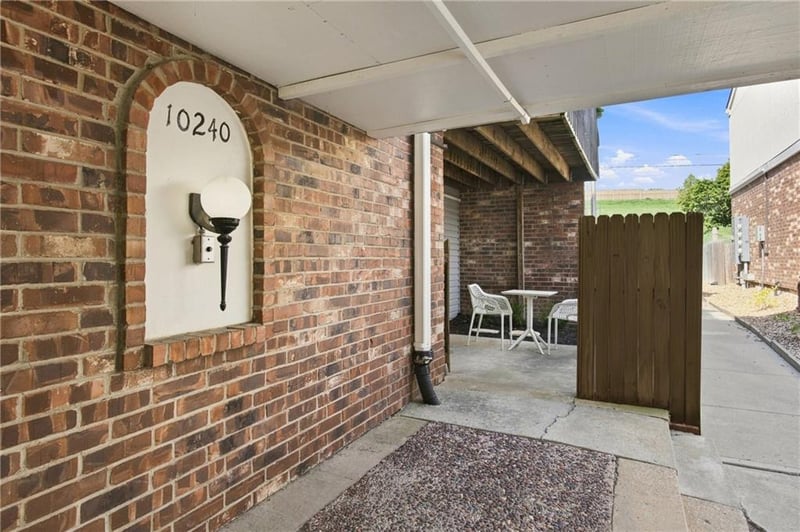 10240 W 96th Ter #B, Overland Park, KS 66212