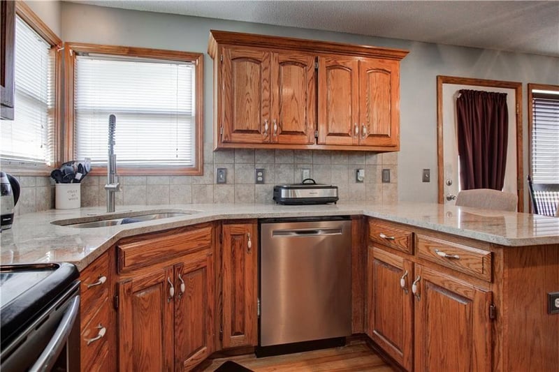 12204 White Oak St, Peculiar, MO 64078