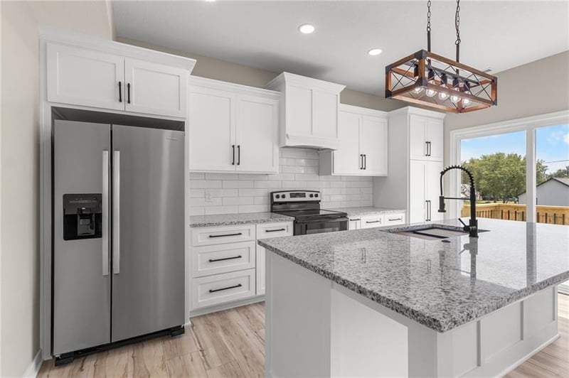1137 Walnut Ave, Osawatomie, KS 66064