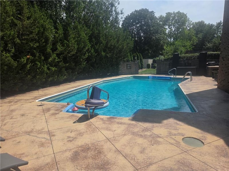 12705 Eaton Cir, Leawood, KS 66209