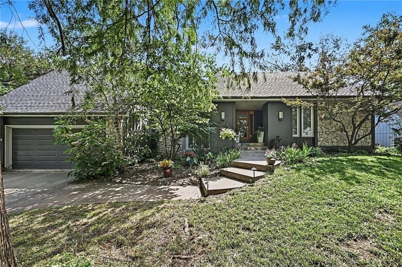 4615 N Wyandotte St, Kansas City, MO 64116