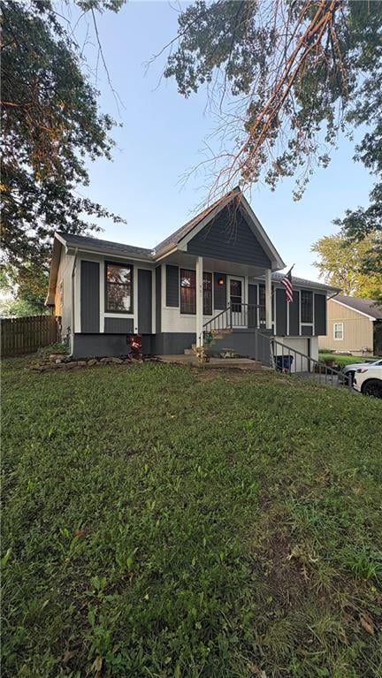901 Valley Woods Dr, Grain Valley, MO 64029