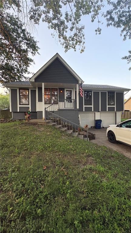 901 Valley Woods Dr, Grain Valley, MO 64029