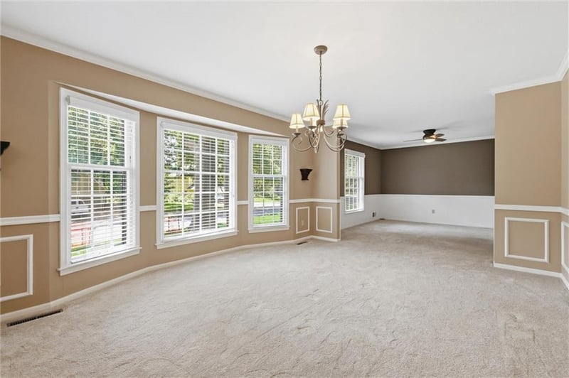 2206 W 120th St, Leawood, KS 66209