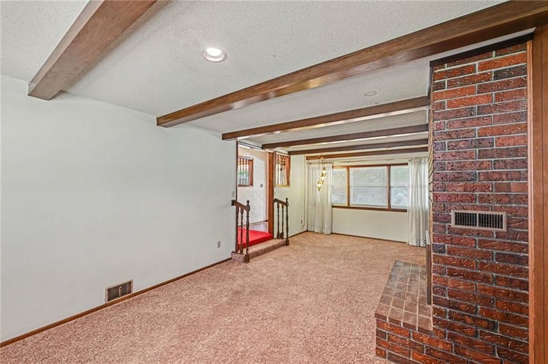 1506 Tamara Dr, St Joseph, MO 64506