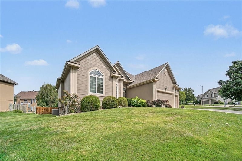 3120 NE 90th Ter, Kansas City, MO 64156