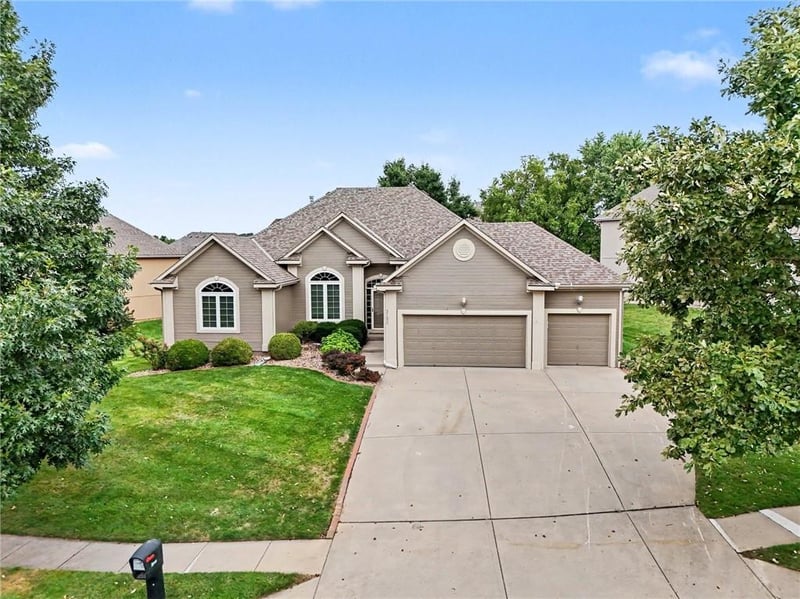 3120 NE 90th Ter, Kansas City, MO 64156