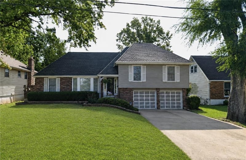 11017 Jackson Ave, Kansas City, MO 64137